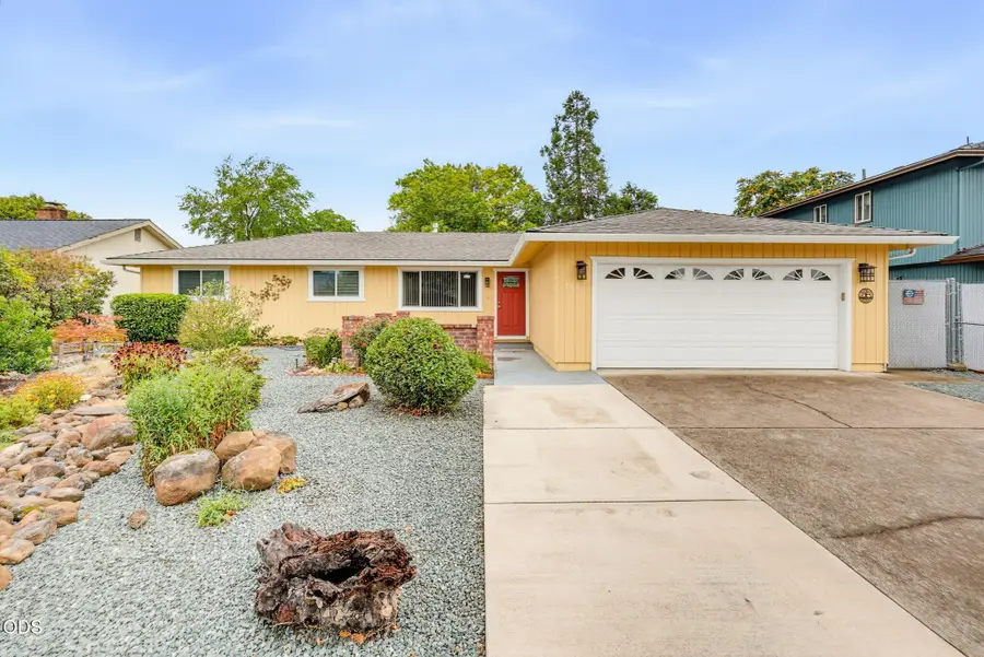 732 Sandra Lane, Central Point, OR 97502 - #3