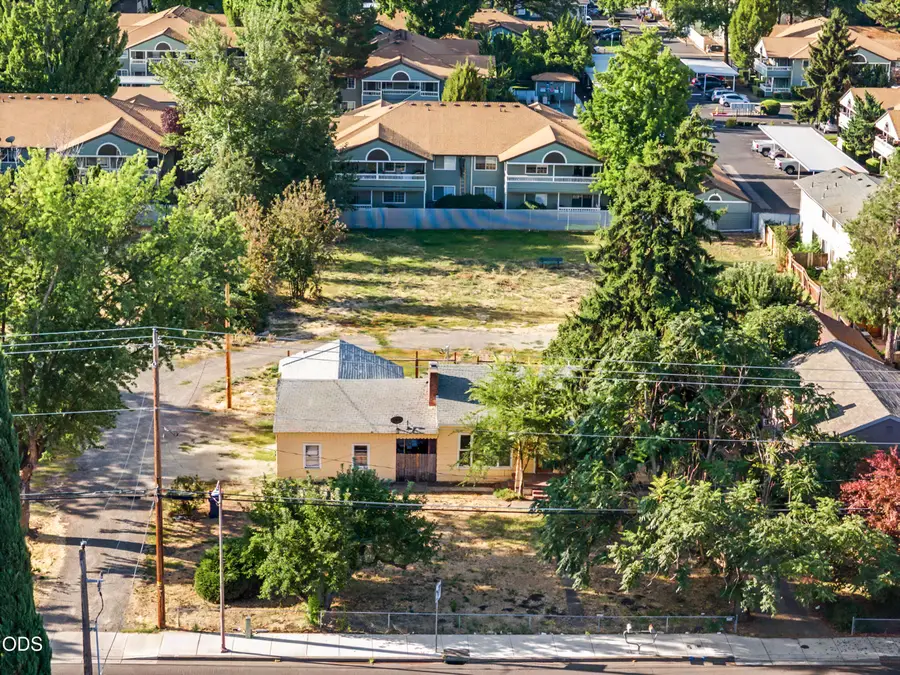 1212 - 1220 Morrow Road, Medford, OR 97504 - #3