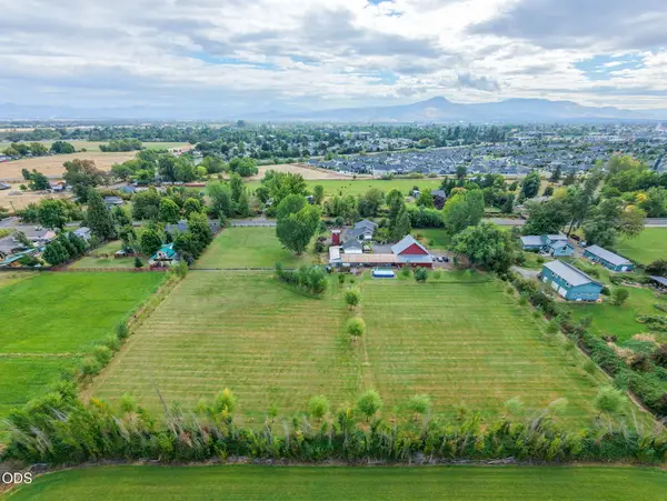 4919 Grant Road, Central Point, OR 97502