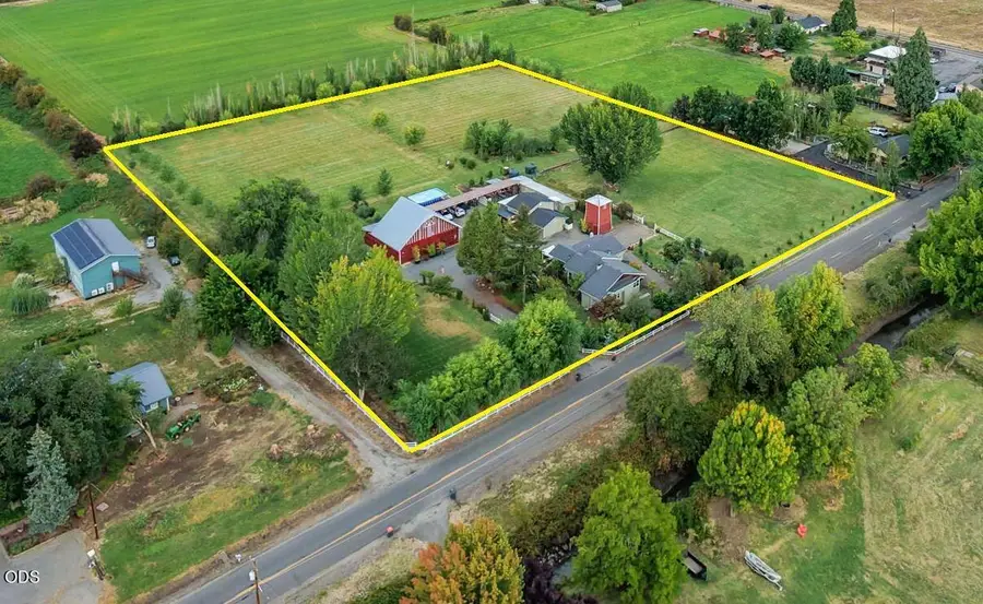 4919 Grant Road, Central Point, OR 97502 - #2
