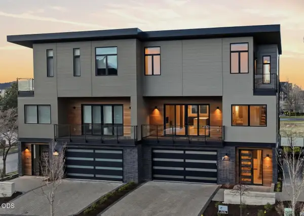 210 SW Log Court #7, Bend, OR 97702