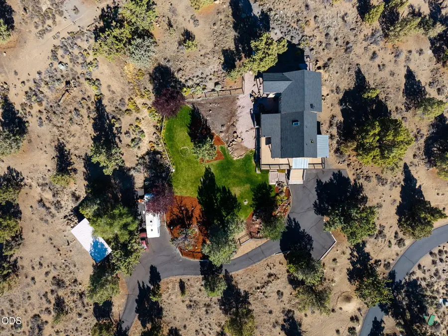 21042 Robin Avenue, Bend, OR 97703 - #2