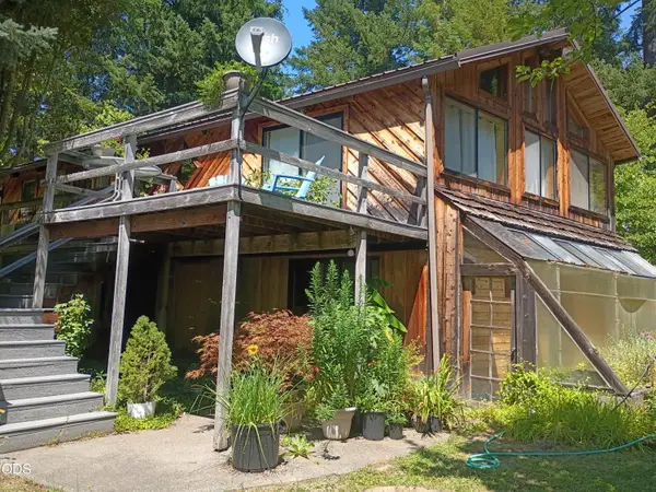 1407 Caves Camp Road, Williams, OR 97544