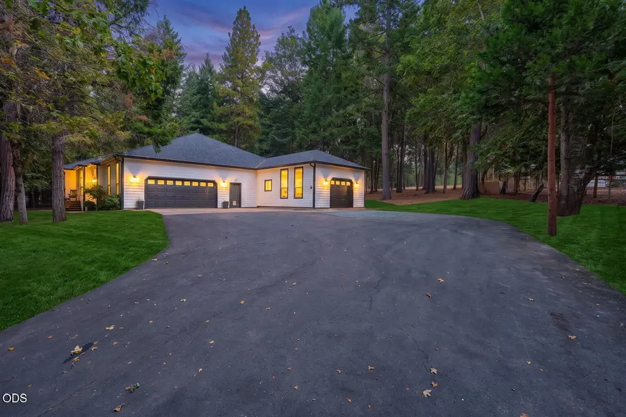 495 Sugar Pine Drive, Merlin, OR 97532 - #2