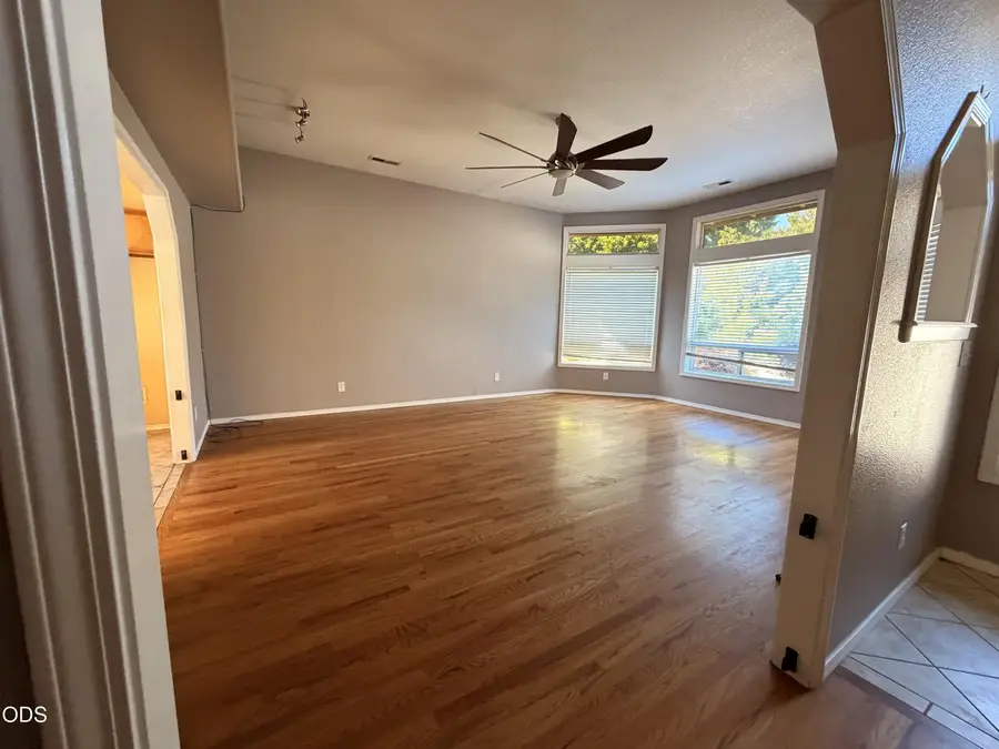 1106 Hampton Drive, Central Point, OR 97502 - #3