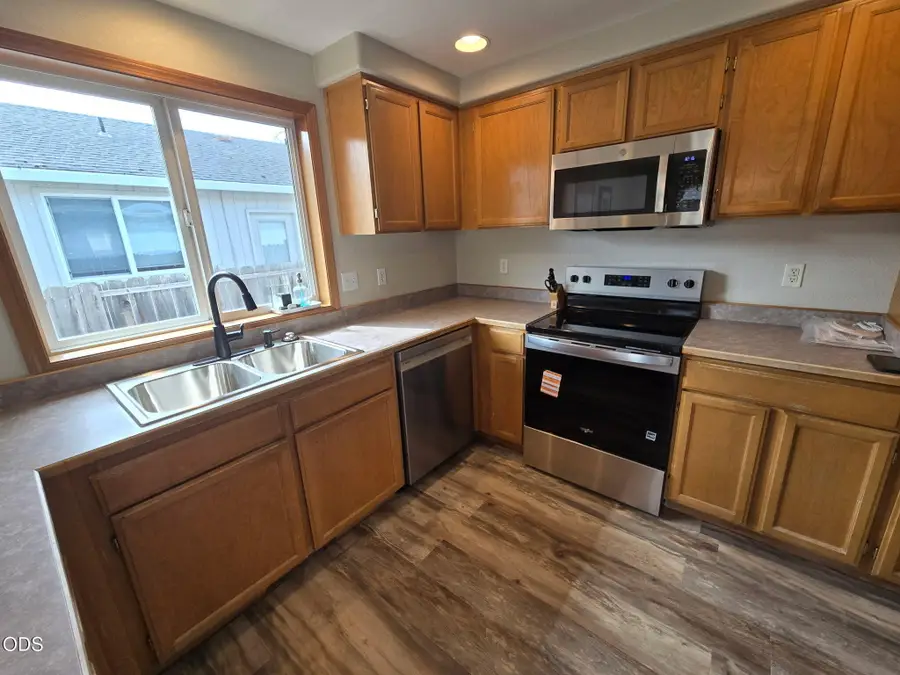 1826 Northwood Drive, Central Point, OR 97502 - #3