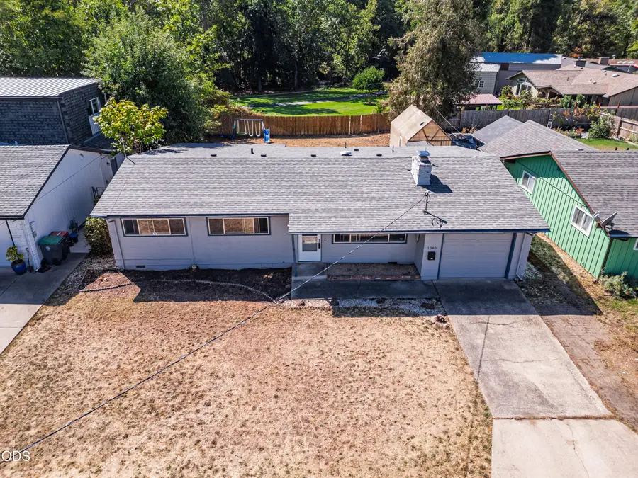 1340 Siskiyou Boulevard, Medford, OR 97504 - #2