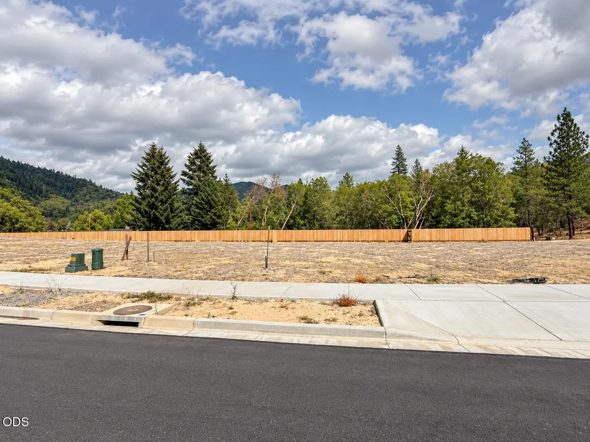 210 NW Stark Way #Lot 2, Grants Pass, OR 97526 - #1