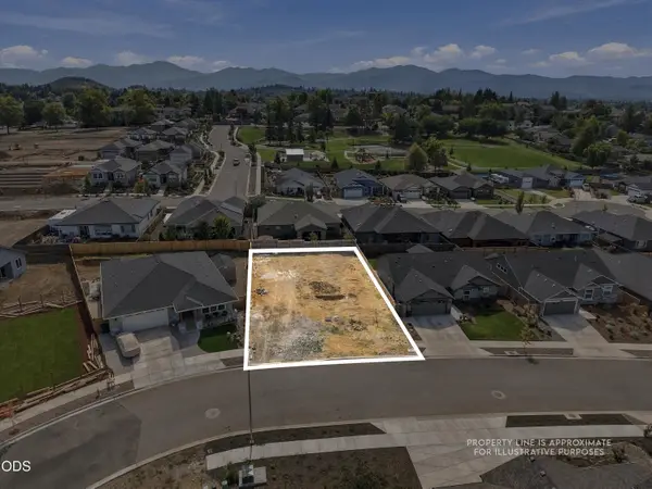 3075 Umpqua Drive, Medford, OR 97504