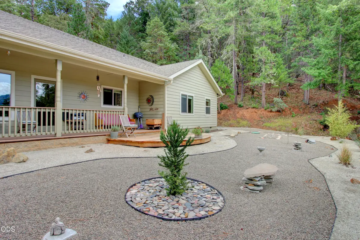665 Winona Road, Grants Pass, OR 97526 - #1