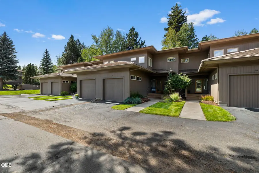 61875 Broken Top Drive #APT 29, Bend, OR 97702 - #2