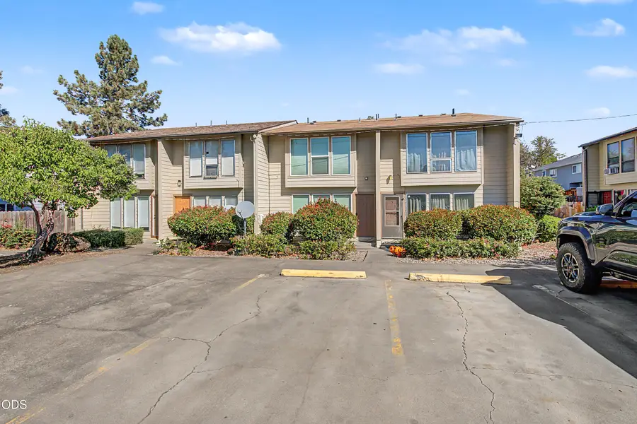 1800 Crater Lake Avenue #29, Medford, OR 97504 - #2