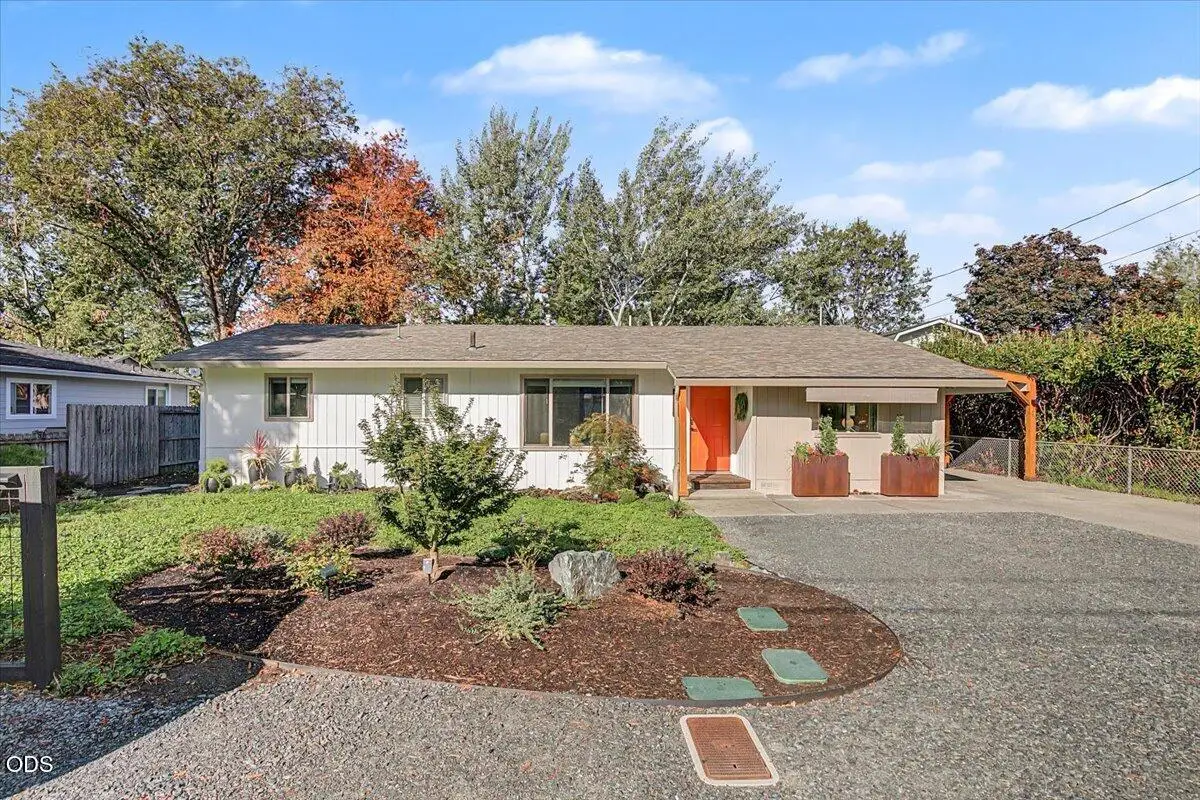 1320 SE Elm Lane, Grants Pass, OR 97526 - #1