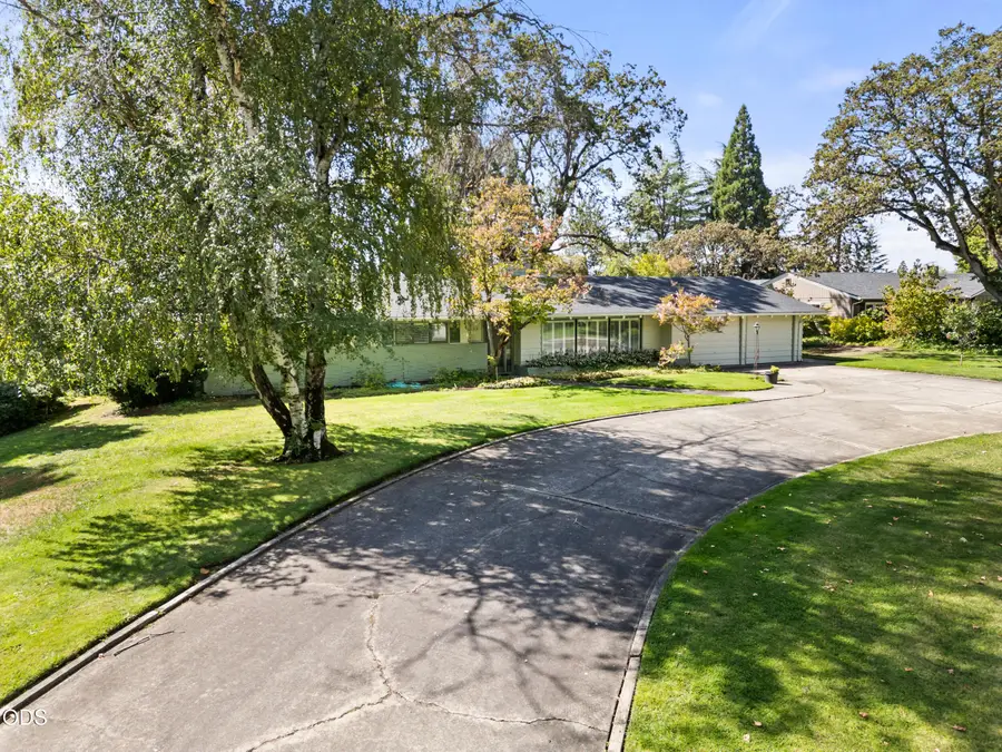 2232 Siskiyou Boulevard, Medford, OR 97504 - #2
