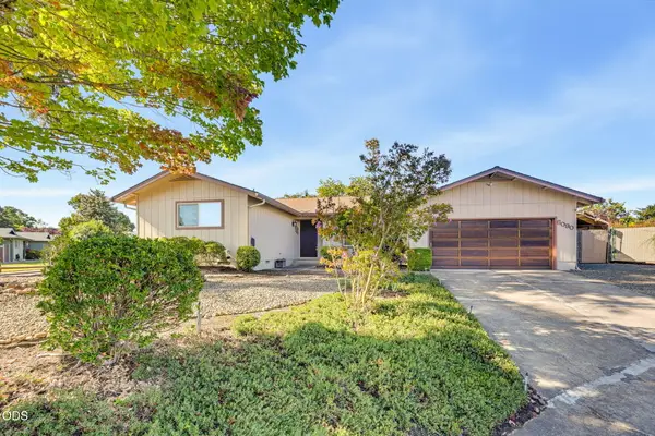 6090 Rock Way, Central Point, OR 97502