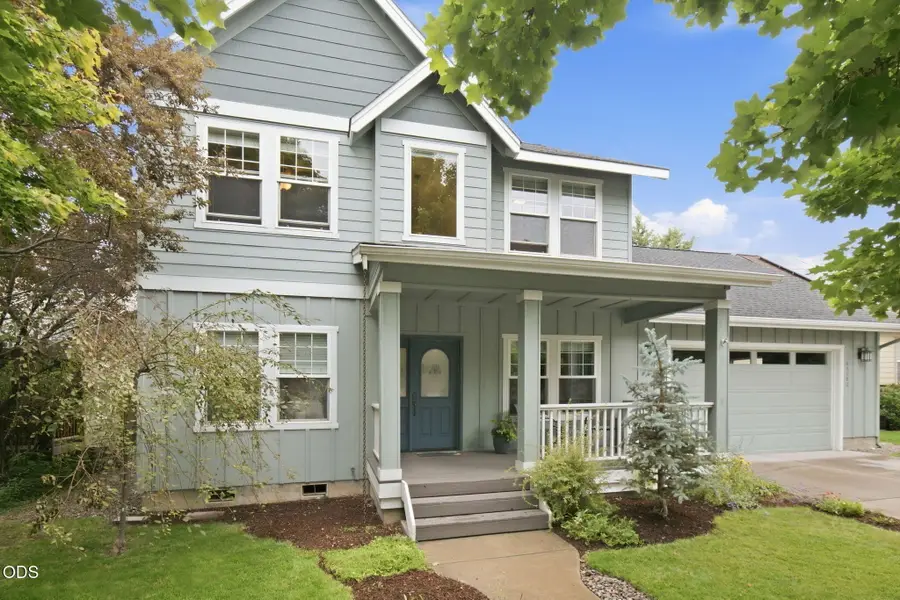 63082 Layton Avenue, Bend, OR 97701 - #2