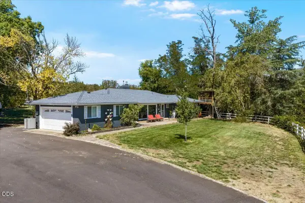 120 Hammel Road, Eagle Point, OR 97524