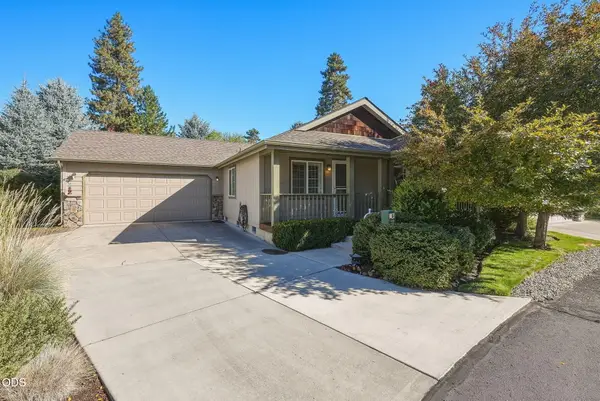 148 N Wheeler Loop, Sisters, OR 97759