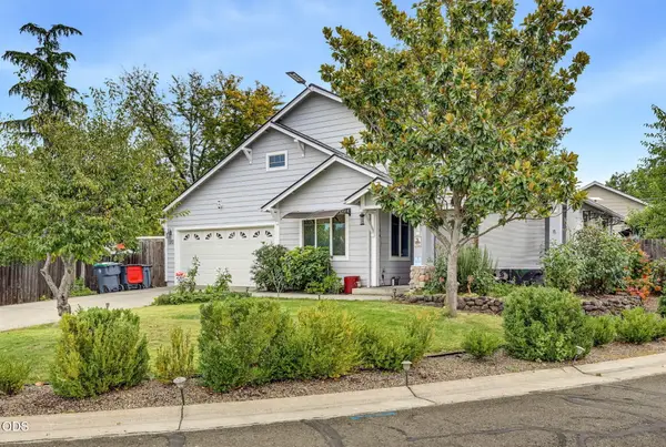 120 Nadine Lane, Central Point, OR 97502