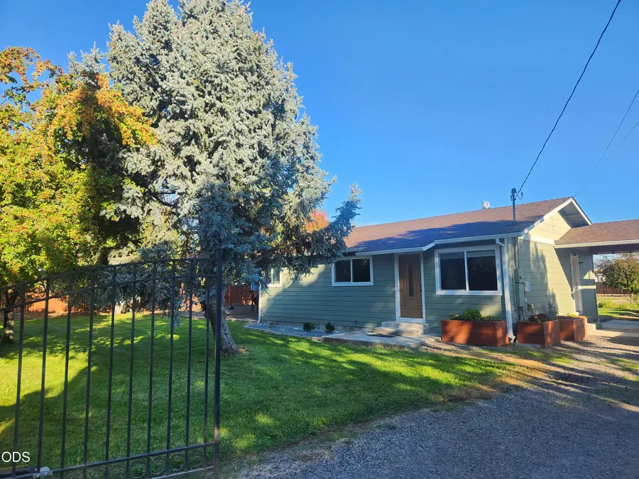 96 W Gregory Road, Central Point, OR 97502 - #2