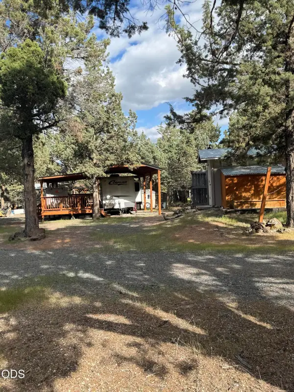 12032 SW Hunters Loop, Culver, OR 97734