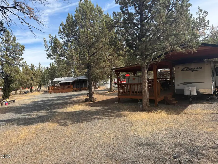 12032 SW Hunters Loop, Culver, OR 97734 - #2