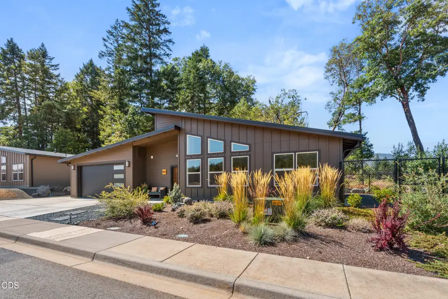 409 Selah Lane, Cave Junction, OR 97523 - #2