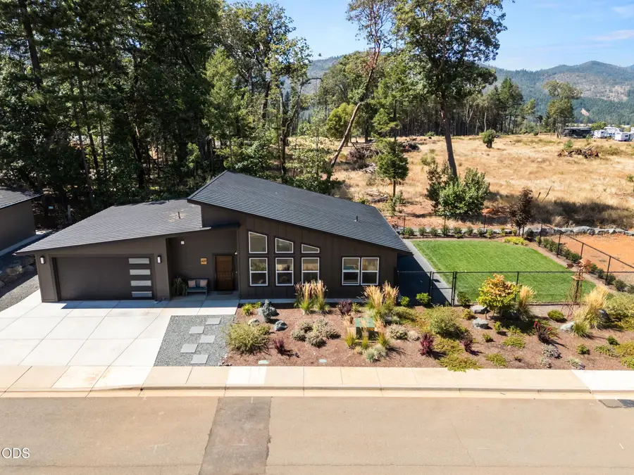 409 Selah Lane, Cave Junction, OR 97523 - #3