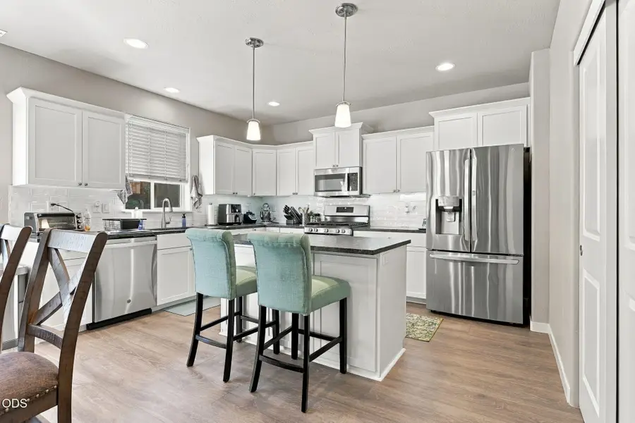 1760 Carrera Circle, Medford, OR 97504 - #2