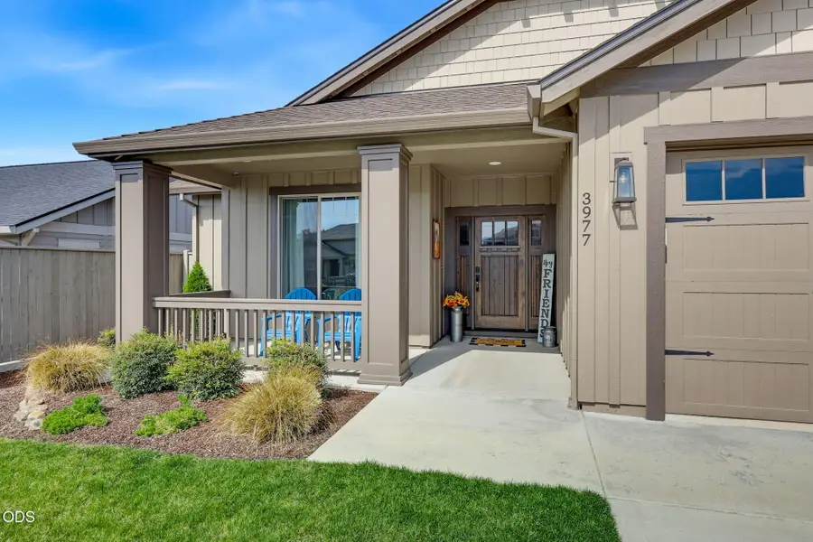 3977 Wyoming Lane, Medford, OR 97504 - #2