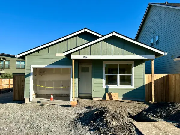 86 Gangnes Drive, Talent, OR 97540