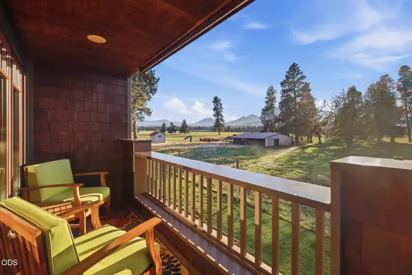 377 S Pine Meadow Street, Sisters, OR 97759