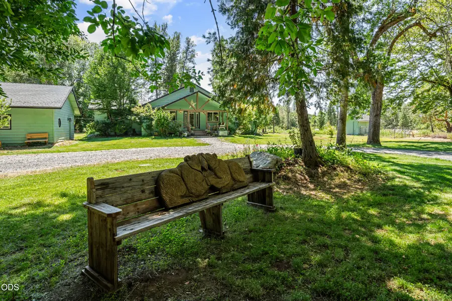 191 River Grove Drive, Cave Junction, OR 97523 - #3