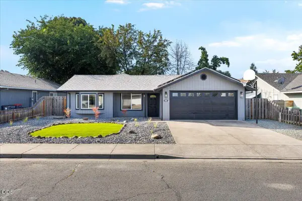 338 Joseph Street, Central Point, OR 97502