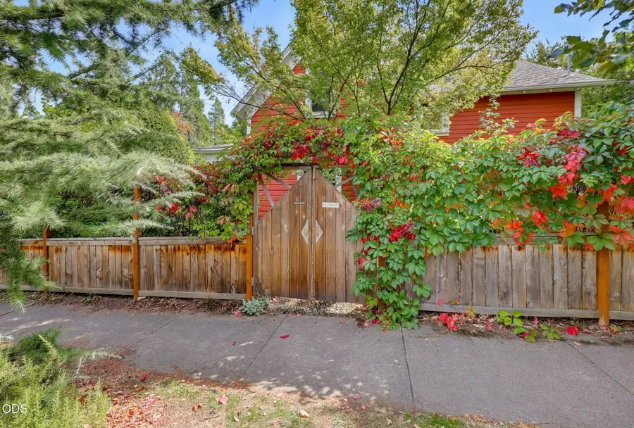 164 5th Street, Ashland, OR 97520 - #3