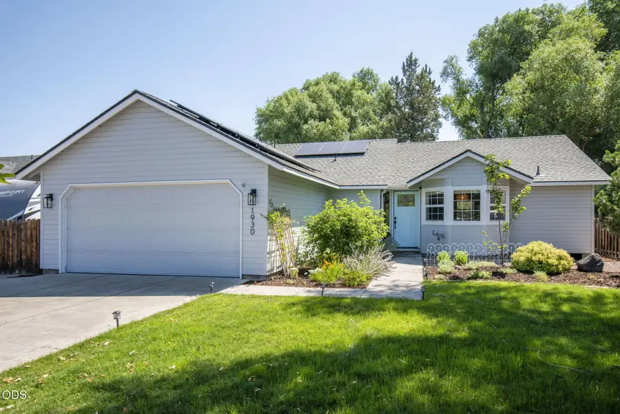 1930 SW 27th Street, Redmond, OR 97756 - #2