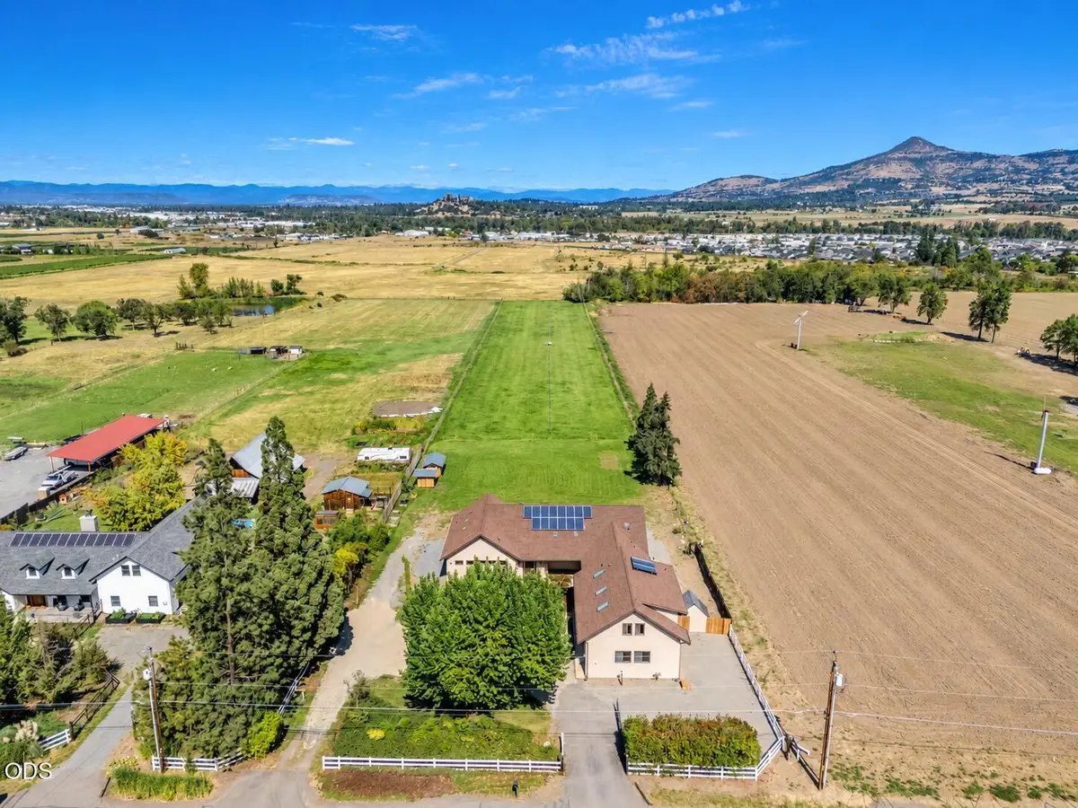 2110 Houston Road, Phoenix, OR 97535 - #1
