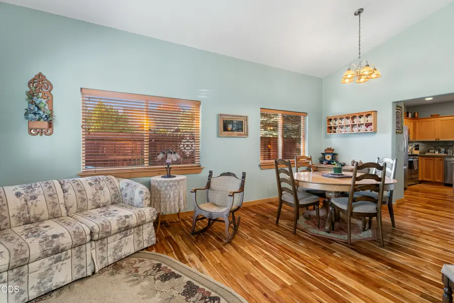 2023 NW 22nd Street, Redmond, OR 97756 - #3