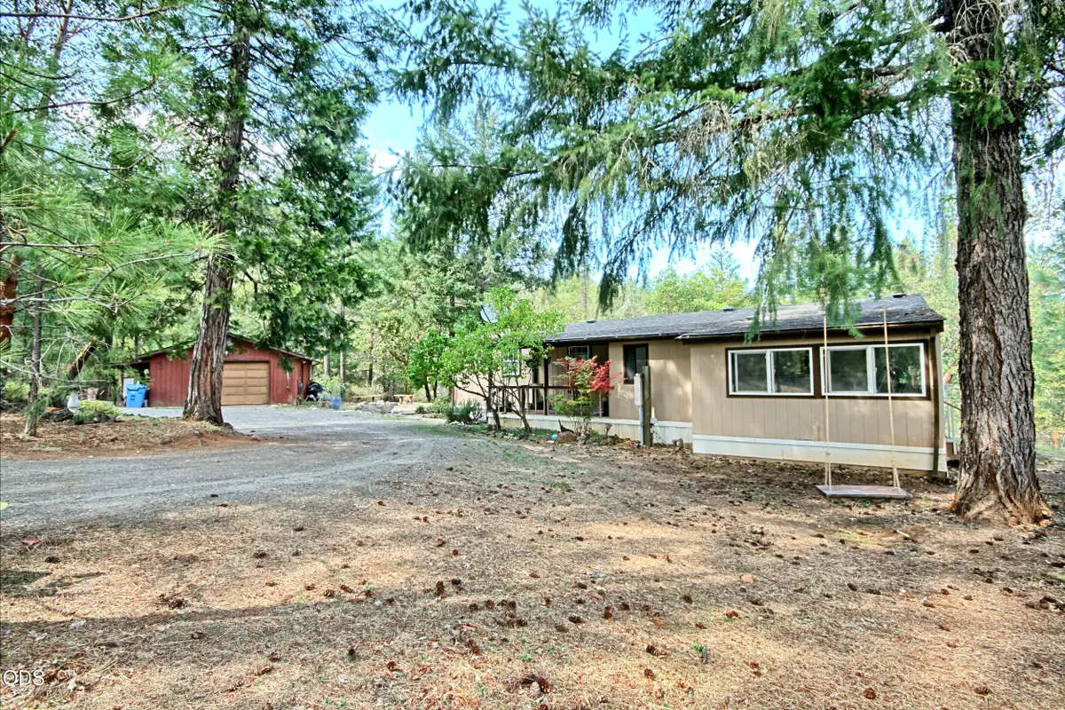 2461 W Evans Creek Road, Rogue River, OR 97537 - #1