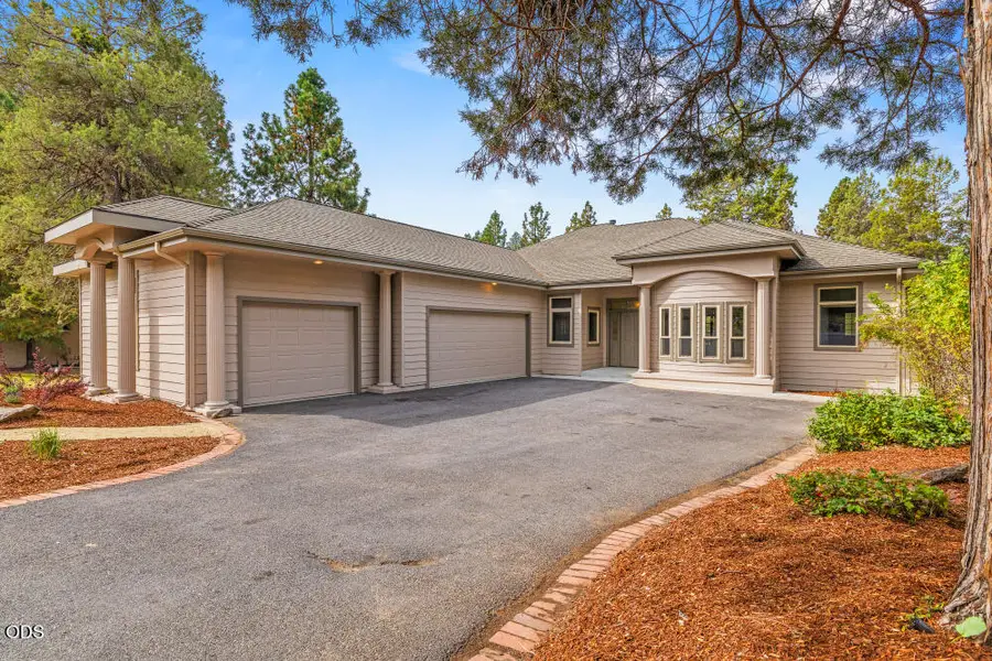 9522 Kestrel Road, Klamath Falls, OR 97601 - #2