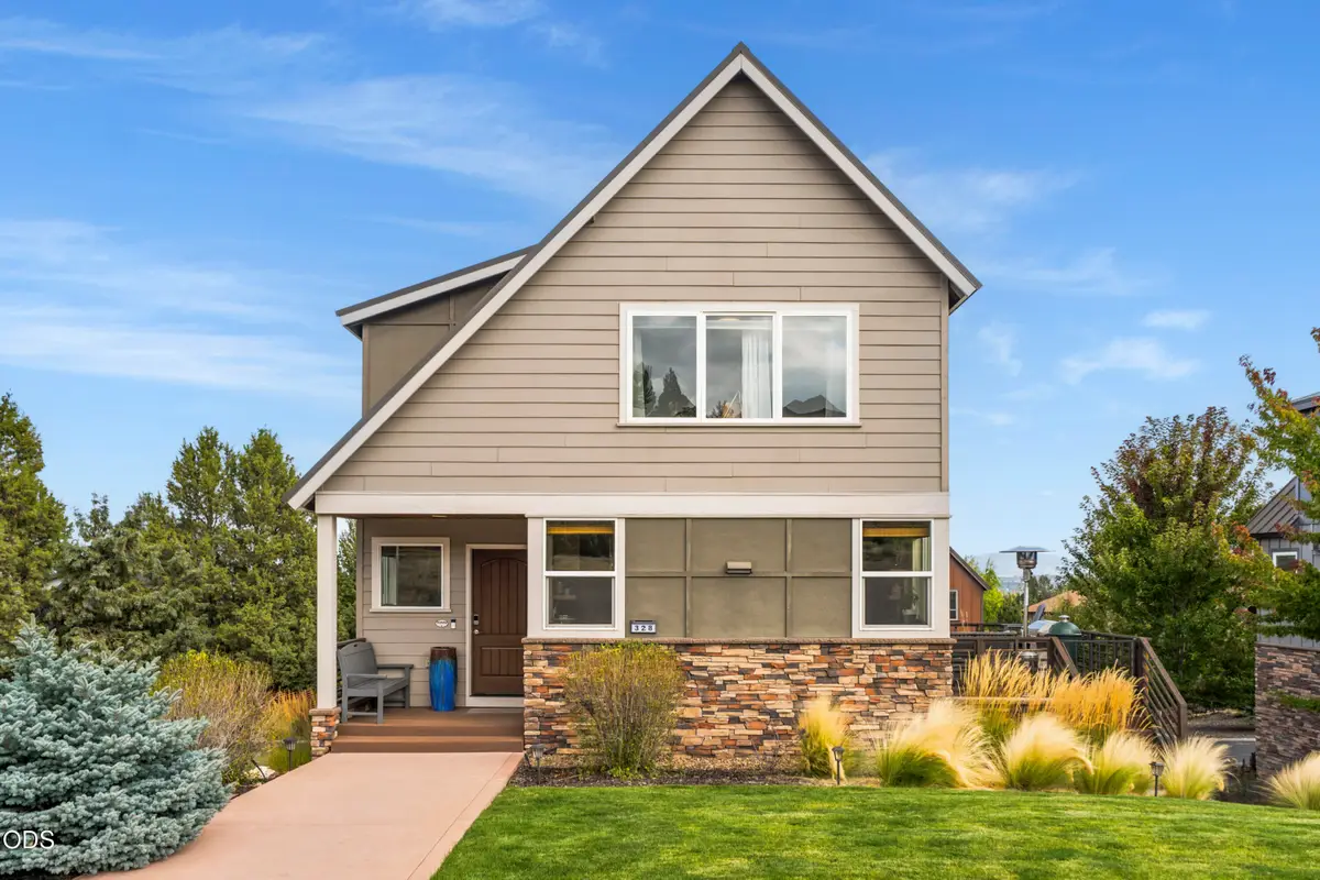 328 Parks Loop, Redmond, OR 97756 - #1