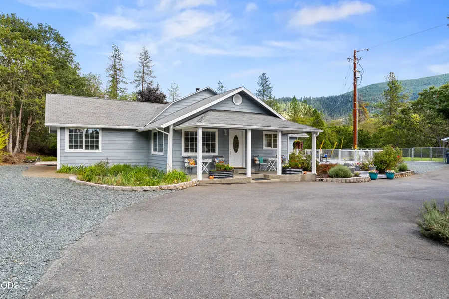 8939 Monument Drive, Grants Pass, OR 97526 - #3