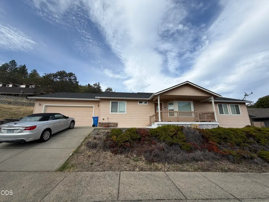 605 Lia Way, Rogue River, OR 97537 - #2