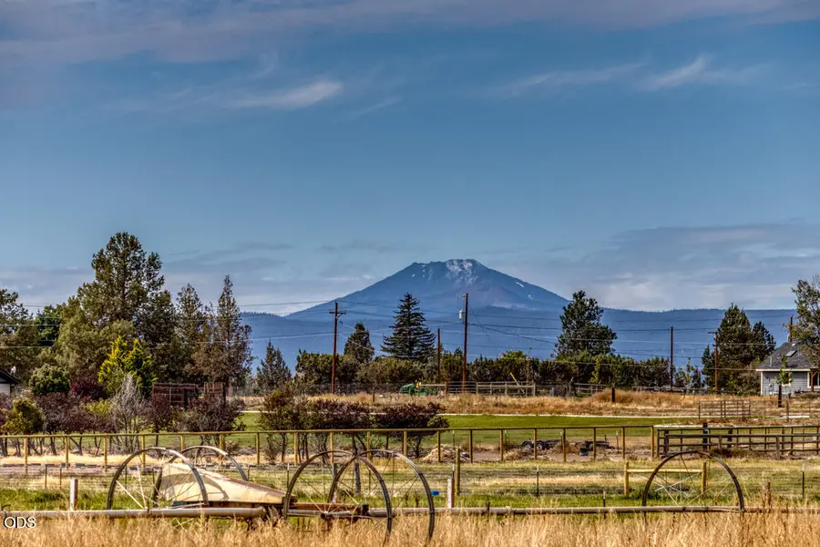 8255 SW 77th Street, Redmond, OR 97756 - #2