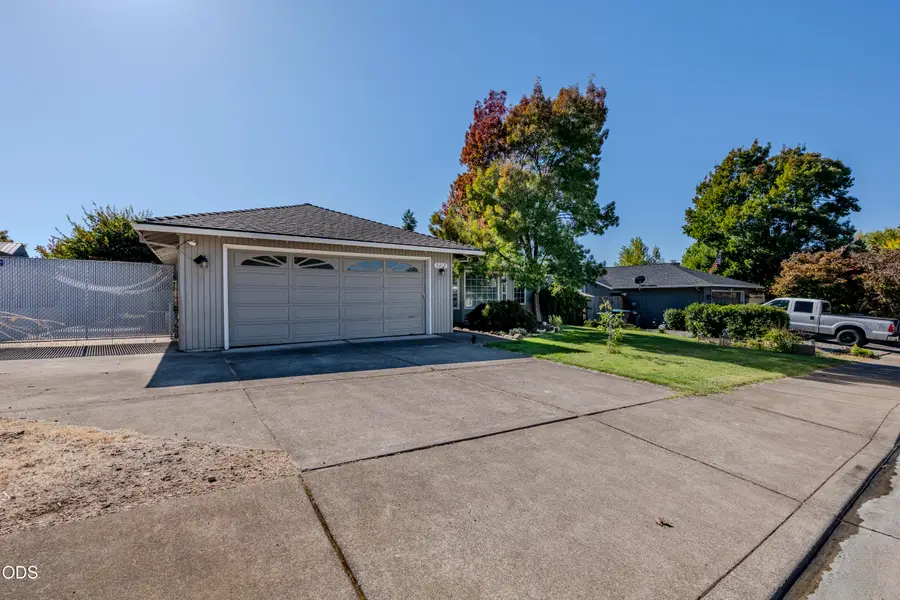 2212 Westfall Circle, Medford, OR 97504 - #2