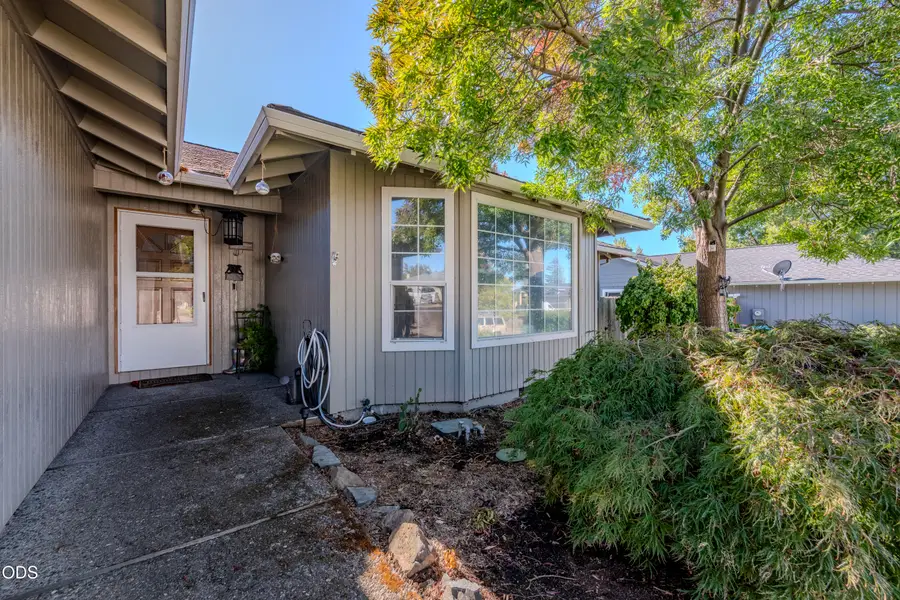 2212 Westfall Circle, Medford, OR 97504 - #3
