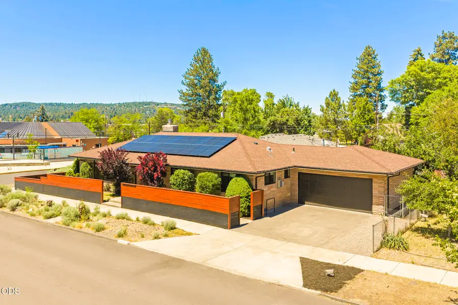 408 NE Hawthorne Avenue, Bend, OR 97701 - #2