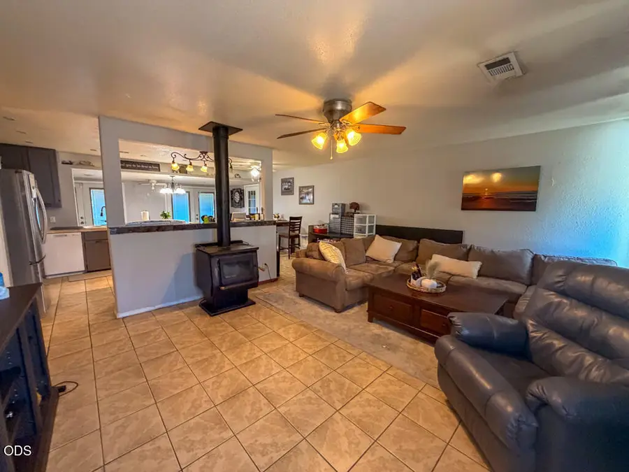 6362 Harold Road, Central Point, OR 97502 - #2