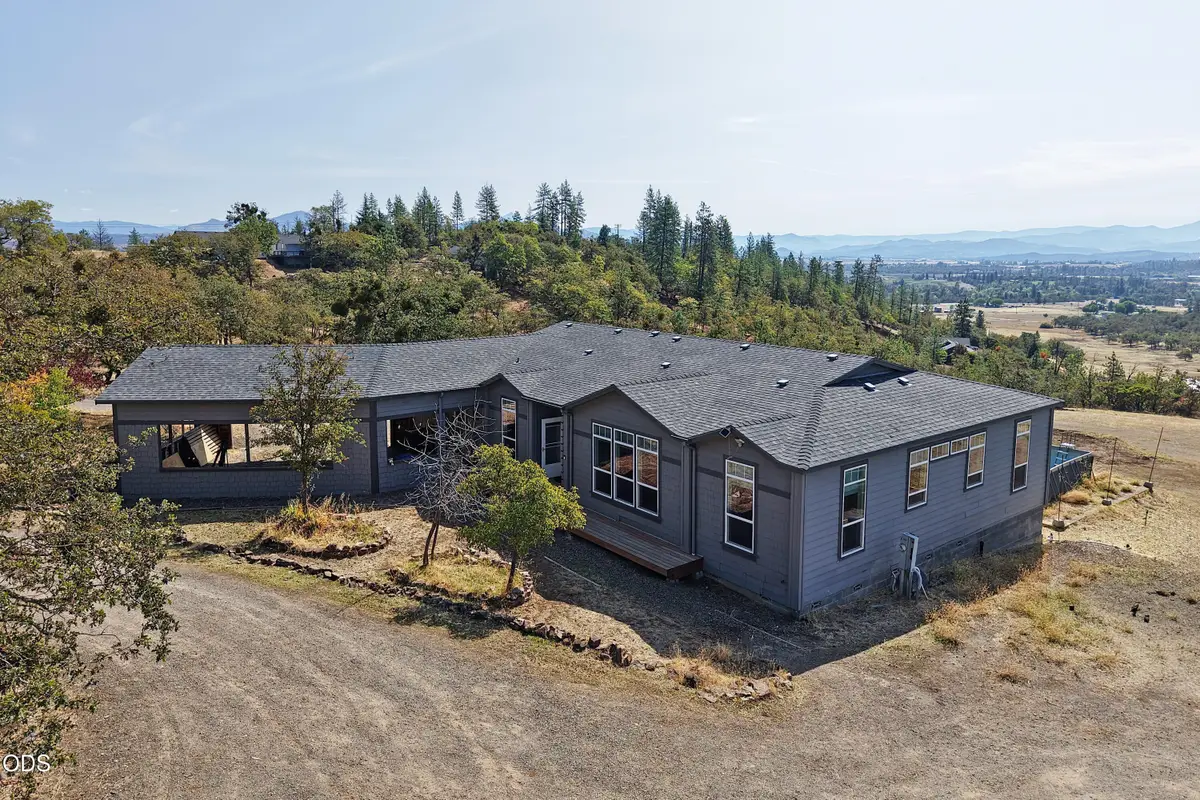 1234 Wedgewood Drive, Eagle Point, OR 97524 - #1
