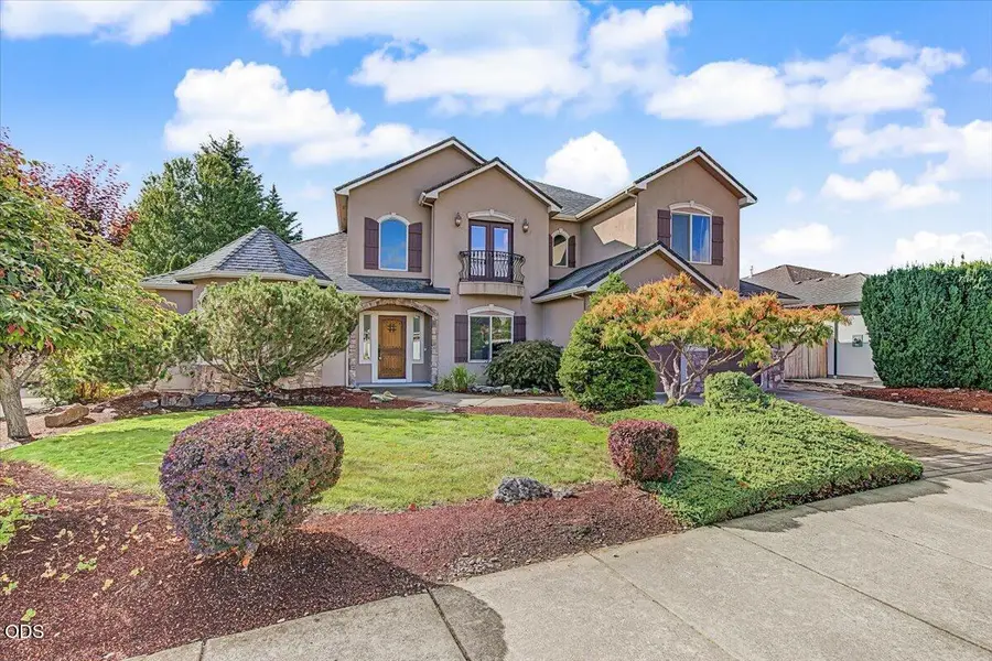 888 Arrowhead Trail, Eagle Point, OR 97524 - #2